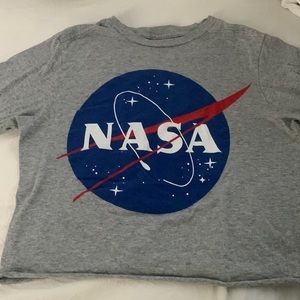 grey cropped NASA tee